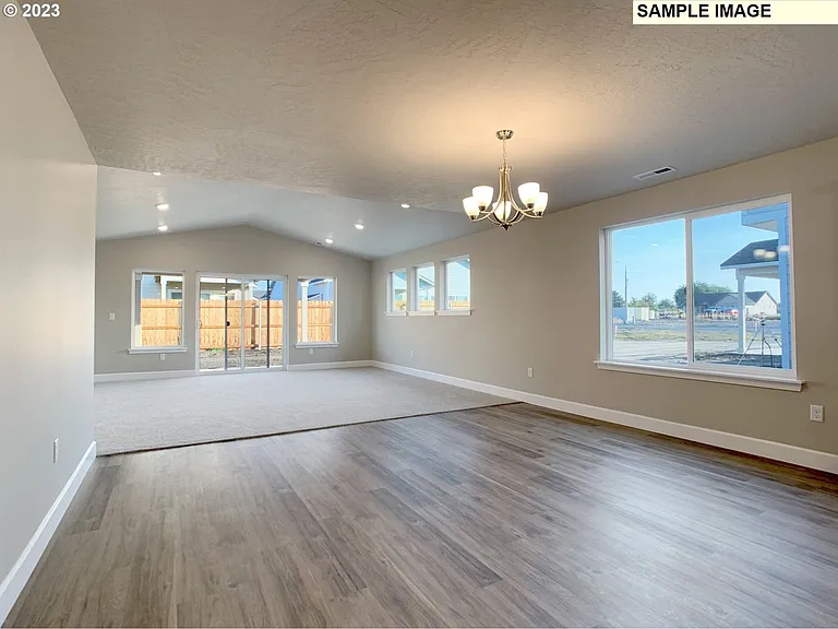 539 E Rosa Ave — Photo 16