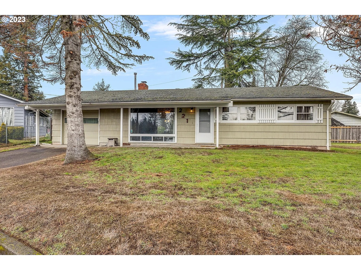 221 SE 167th Ave photo 1