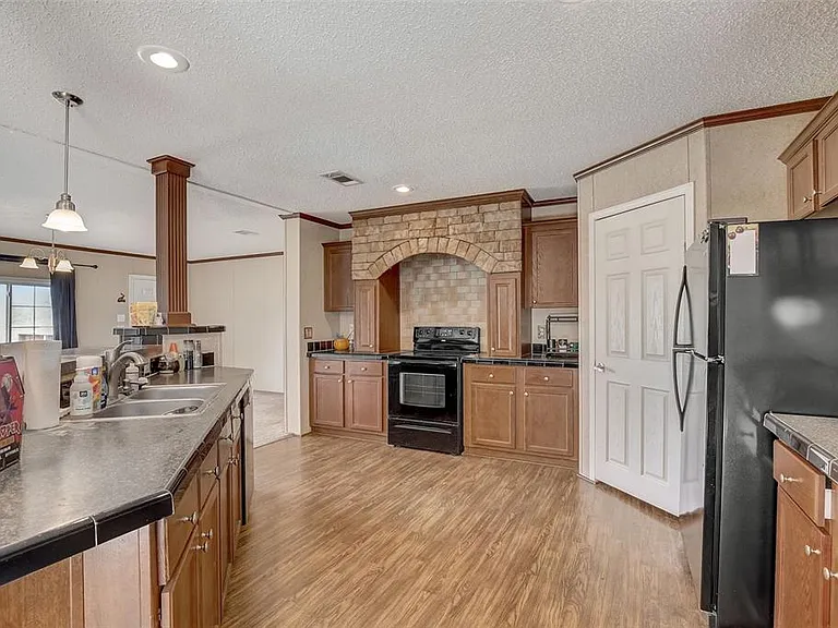 4611 Miley Rd — Photo 7