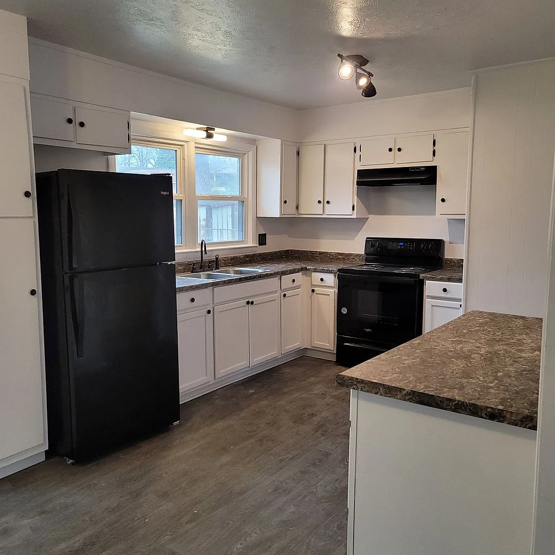 3 bedroom Ranch Home. — Photo 4