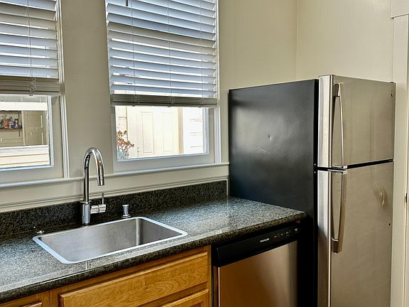 4th image of 3184 25th St