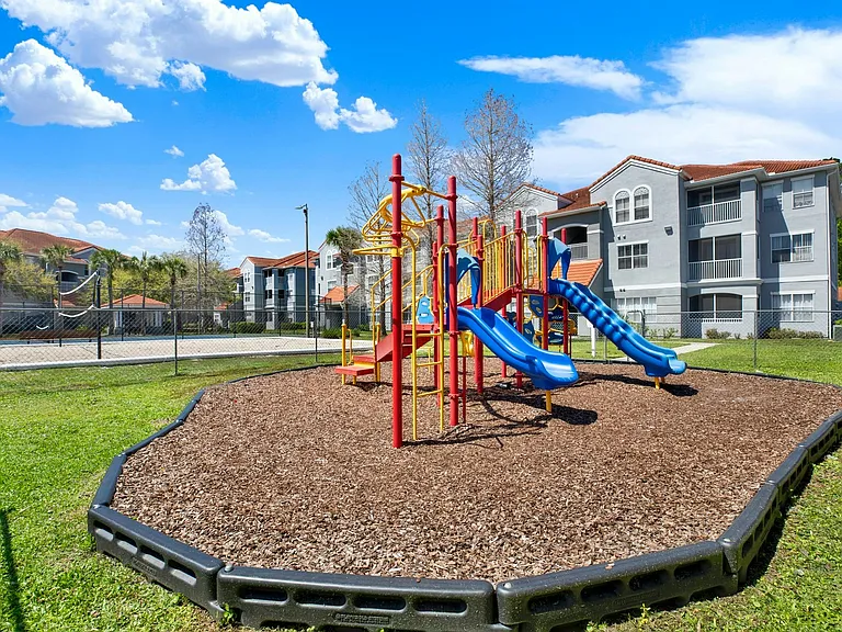 18001 Richmond Place Dr #224 — Photo 5