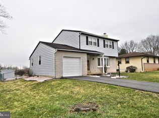 70 Mulberry Ln, Bechtelsville, PA 19505