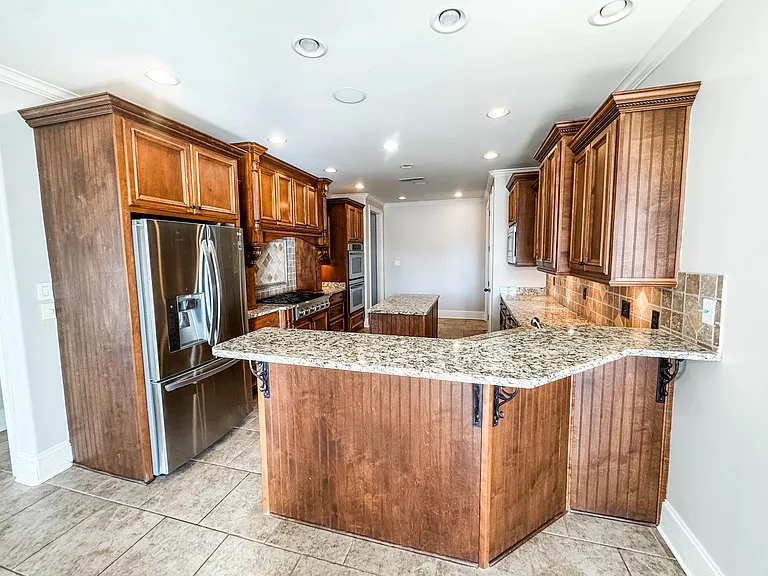 713 Briston Ln — Photo 7