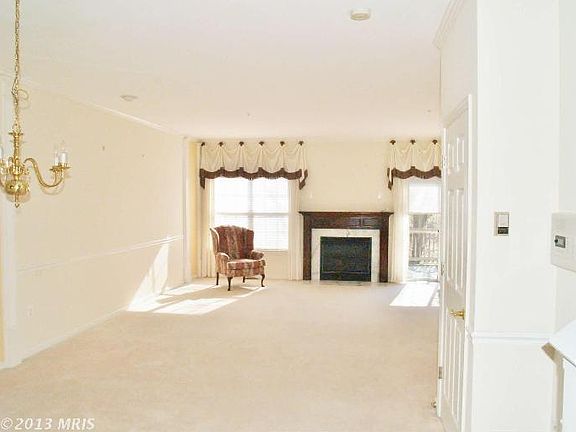 4th image of 9403 Birchwood Ct W