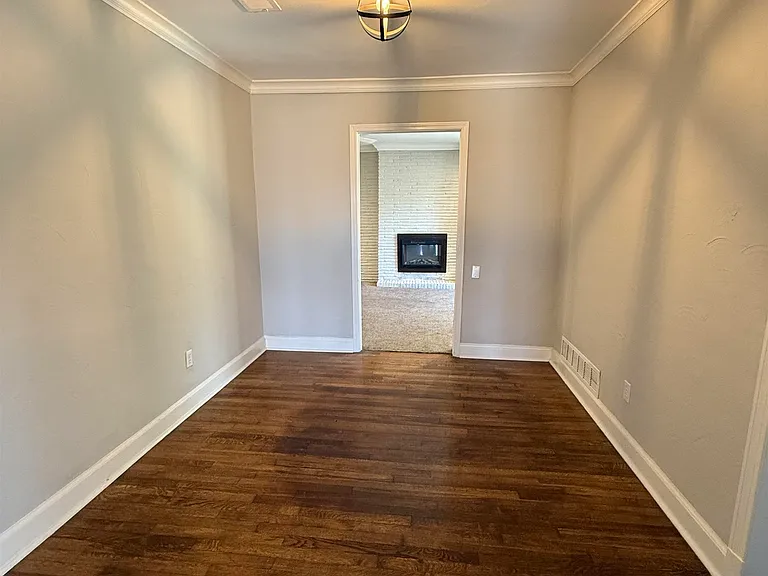 764 Dunn Ave — Photo 5