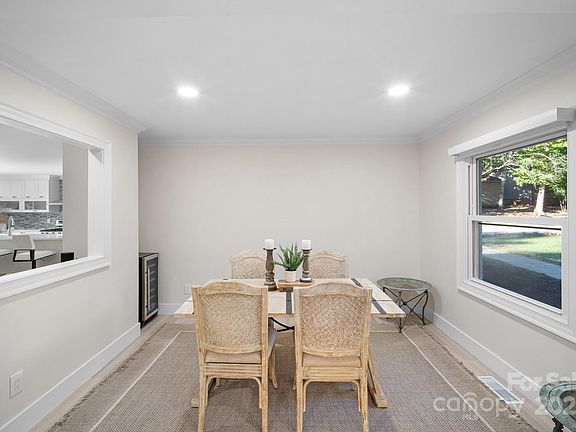 5th image of 104 Shawnee Cir