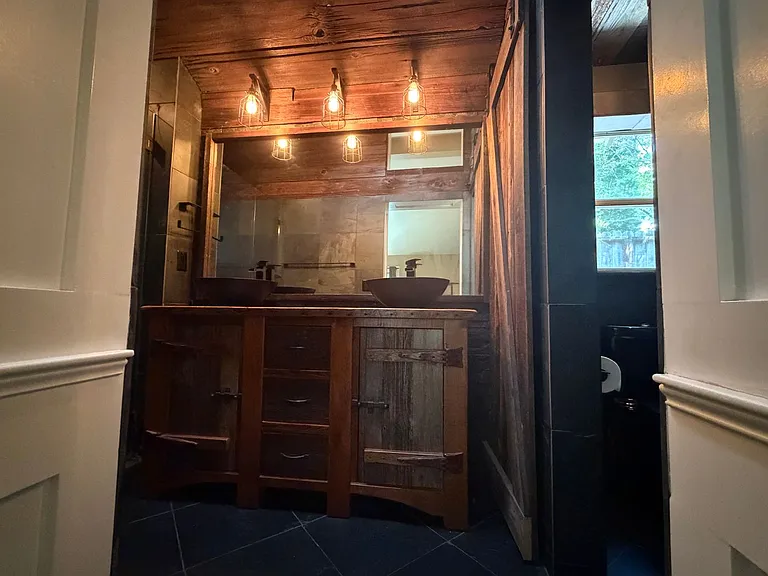 2461 Bay Hill Cir — Photo 19