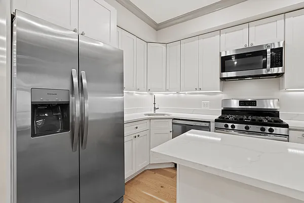 Rented by Compass | media 35