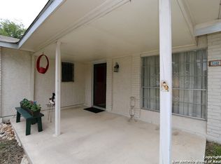 7202 Leading Oaks St, Live Oak, TX 78233
