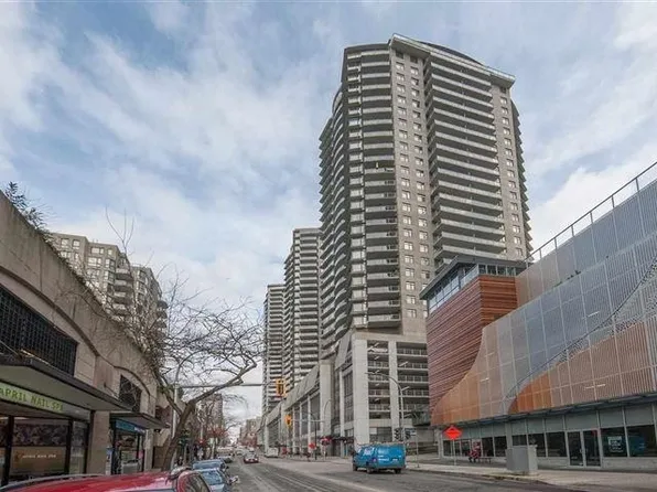 892 Carnarvon St #1807, New Westminster, BC V3M 0C5