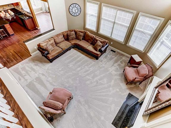 3rd image of 8333 Somerset Way