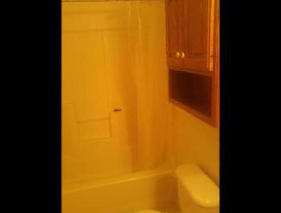 5th image of 380 Broadway St E