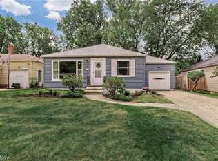 4932 S Sedgewick Rd, Lyndhurst, OH 44124
