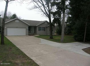 3921 S Sheridan Rd, Muskegon, MI 49444