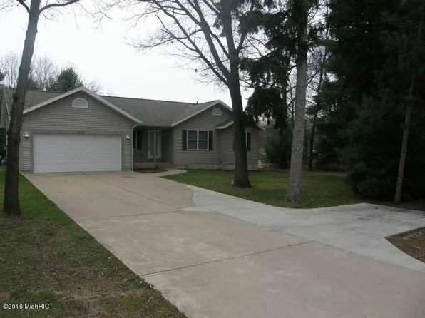 3921 S Sheridan Rd, Muskegon, MI 49444