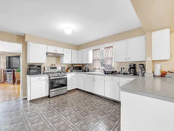 2457 N Nordica Ave #2 — Photo 7