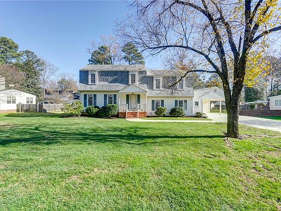 3rd image of 8103 Diane Ln