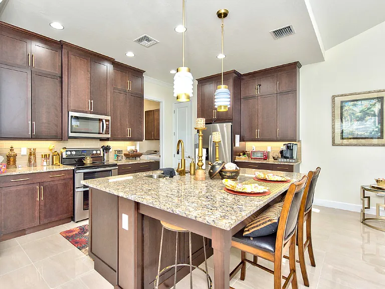 7204 Cayo Coco Ln — Photo 1