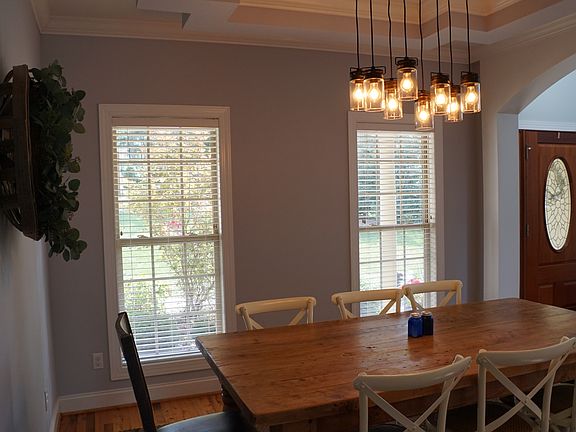 5th image of 107 Berry Hill Dr