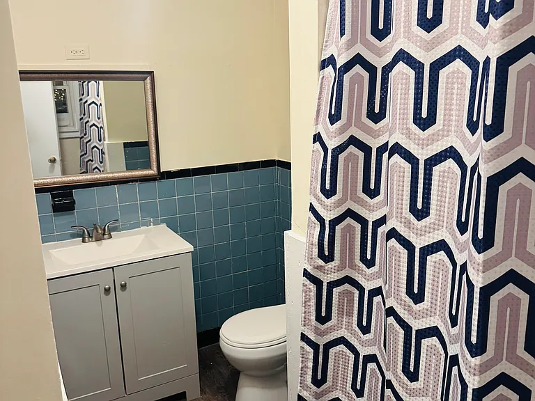631 Center St — Photo 5