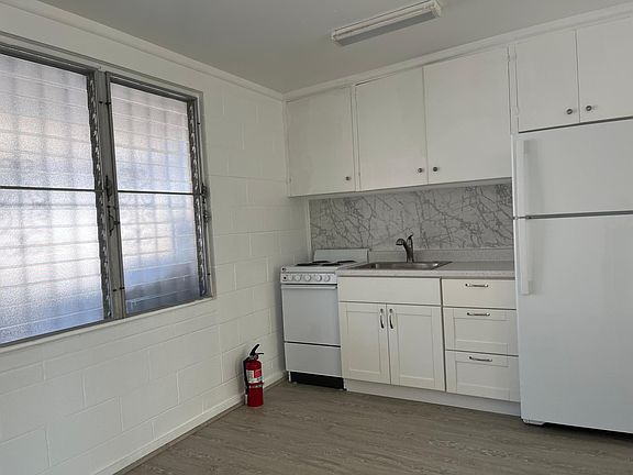 Jalousied windows for nice flow through breeze