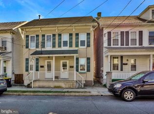 41 N Church St, Robesonia, PA 19551