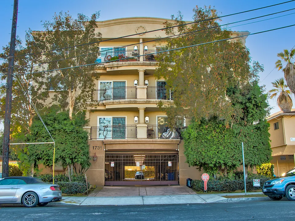 1731 Corinth Ave