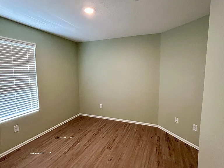 2213 Still Bend Ln — Photo 4