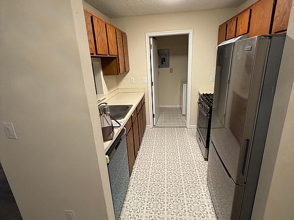 3rd image of 65 Sussex Pl
