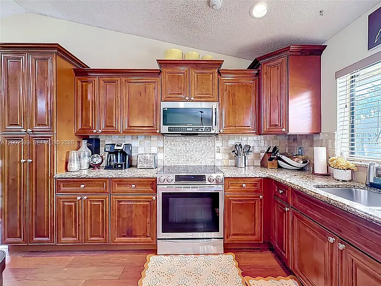 8060 NW 51st Ct — Photo 41
