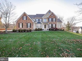 217 N Deer Run Dr, Lincoln University, PA 19352