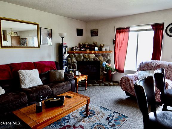 3rd image of 1625 E Coeur D Alene Ave