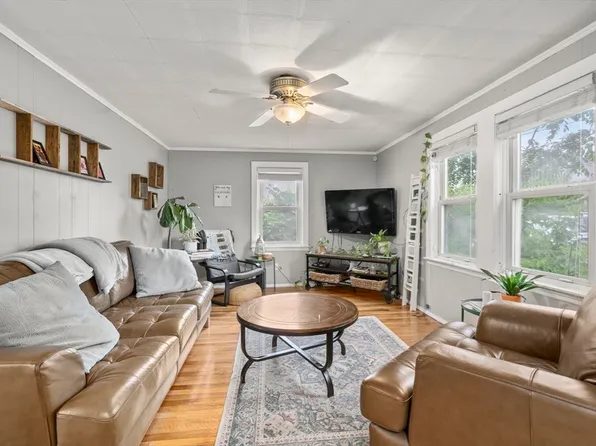 67 French St, Stoughton, MA 02072