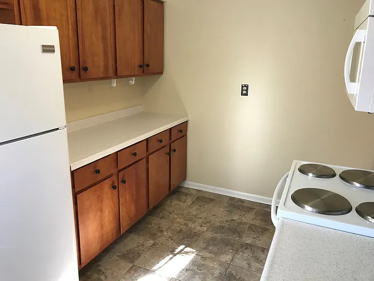 105 Beechwood Avenue Duplex — Photo 9