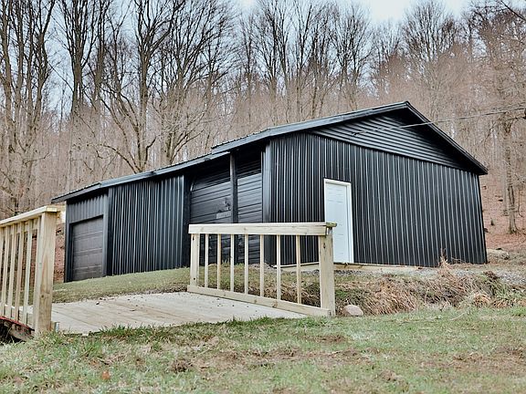 3rd image of 19466 Elgin Rd