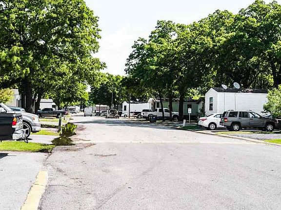3rd image of 2402 N Highway 175 Trailer 201