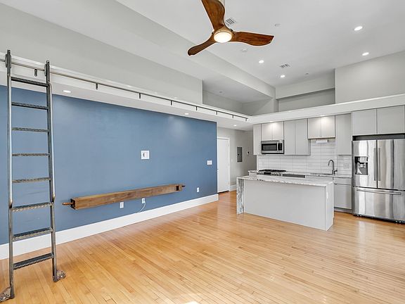 2nd image of 204 Spencer Ave Unit 6