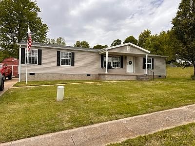 1st image of 950 Deer Haven Dr