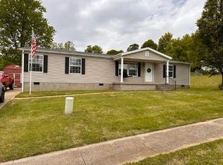 950 Deer Haven Dr, Owensboro, KY 42301