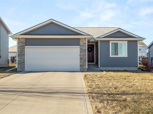 282 NW Lexington Dr, Waukee, IA 50263