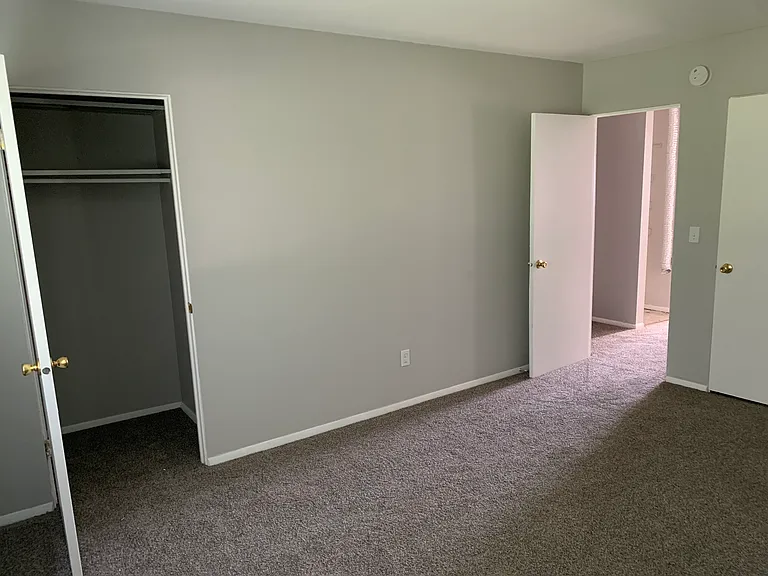 Lockport South Apartments — Photo 8