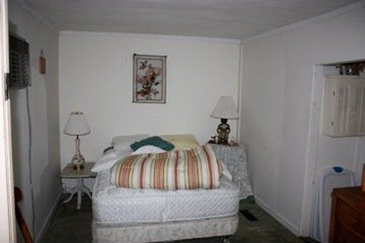 4th image of 222 E Anderson Ave NW