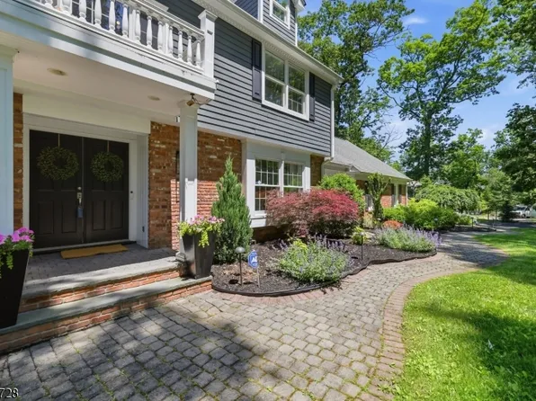 70 High Oaks Dr, Watchung Boro, NJ 07069