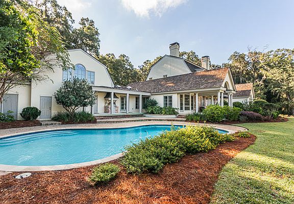 3rd image of 446 Saint Annies Ln