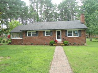 405 Virginia Ave, Blackstone, VA 23824