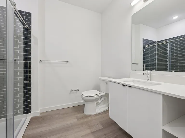 130 Monitor Street — Photo 31