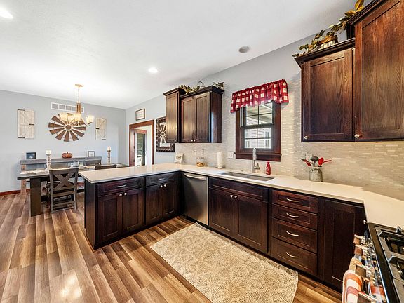 5th image of 1114 Sand Cherry Ln