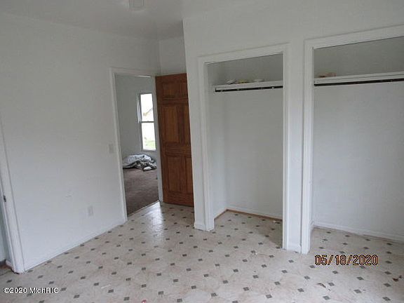 3rd image of 58 Harris St