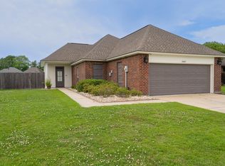 2842 Nicholson Lake Dr, Baton Rouge, LA 70810